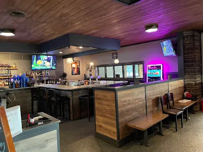 Lloyd's Bar & Grill