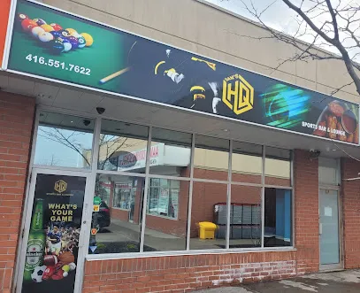 Hq sports bar & lounge / Caribbean restaurant