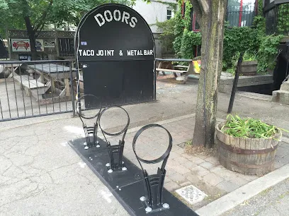 Doors Pub: Taco Joint & Metal Bar