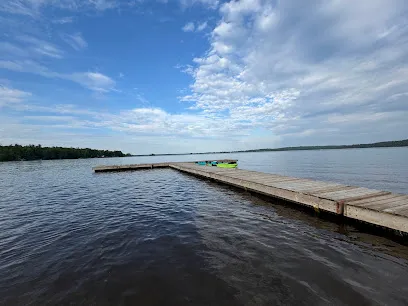 Boathouse Bar & Grill