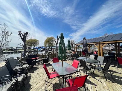 Shoreland Bar & Restaurant