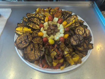 Deluxe Restaurant And Lounge