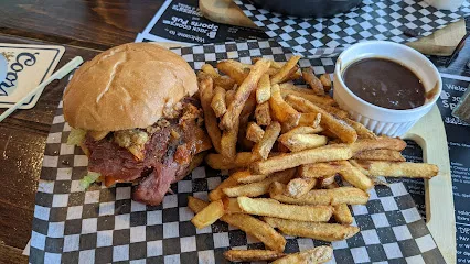 Tuckers Bar and Grill