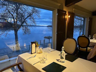 Hearthside Room, Elmhirst's Resort