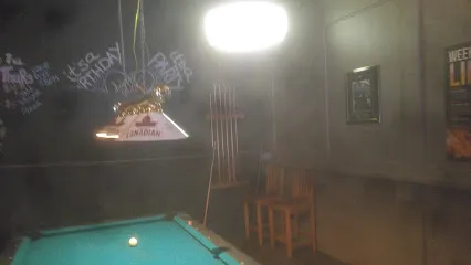 20 20 Bar & Grill
