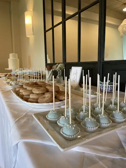 Ali Bakes Cakes